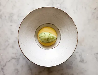 Sorbet på äpple med vit chokladkräm