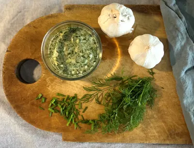 Pepprig senapsvinägrett